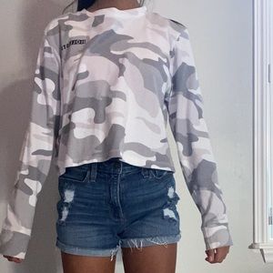 hollister long sleeve crop top
